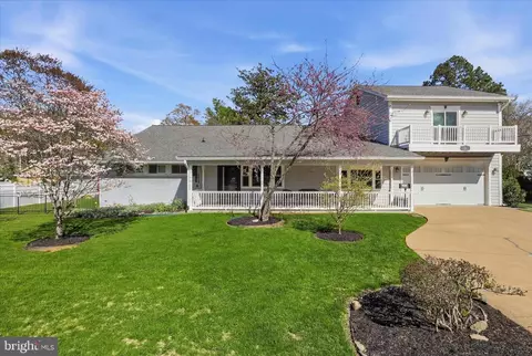 5202 Garner St, Springfield, VA 22151