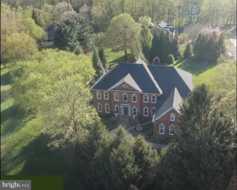 11431 Woolington Rd, Great Falls, VA 22066