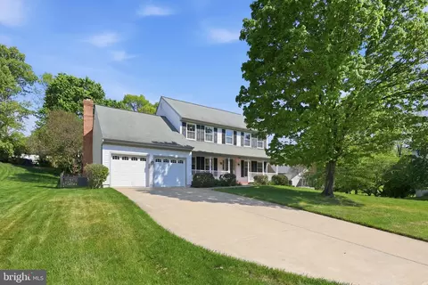 1262 Mason Mill Ct, Herndon, VA 20170