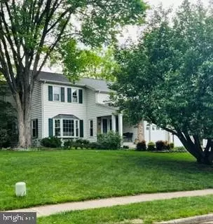13907 Quietway Ct, Chantilly, VA 20151
