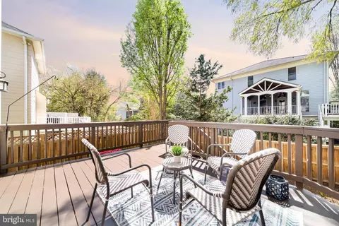 Exterior - 6925 Old Dominion Dr, Mclean, VA 22101 photo 4 of 9