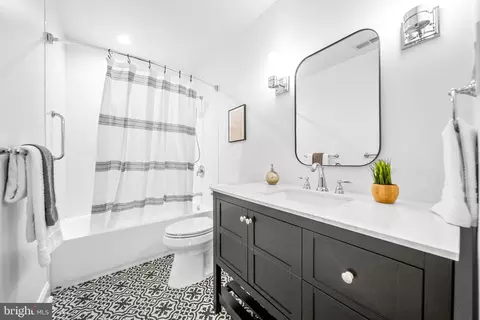 Bath - 6925 Old Dominion Dr, Mclean, VA 22101 photo 6 of 8
