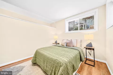 Bedroom - 6925 Old Dominion Dr, Mclean, VA 22101 photo 7 of 7