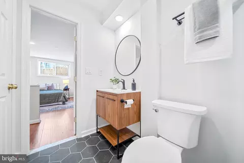 Bath - 6925 Old Dominion Dr, Mclean, VA 22101 photo 7 of 8