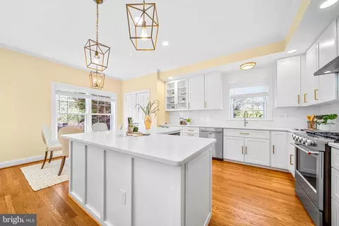 Kitchen - 6925 Old Dominion Dr, Mclean, VA 22101 photo 2 of 6