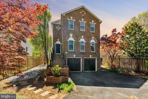 6925 Old Dominion Dr, Mclean, VA 22101