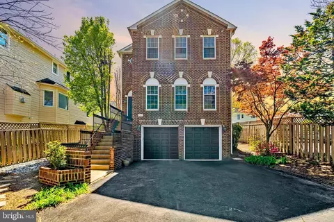 Exterior - 6925 Old Dominion Dr, Mclean, VA 22101 photo 2 of 9