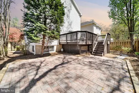 Exterior - 6925 Old Dominion Dr, Mclean, VA 22101 photo 6 of 9