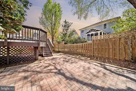 Exterior - 6925 Old Dominion Dr, Mclean, VA 22101 photo 7 of 9