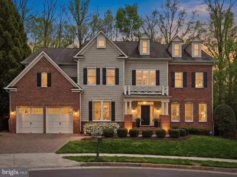 9153 Riesley Ln, Vienna, VA 22182