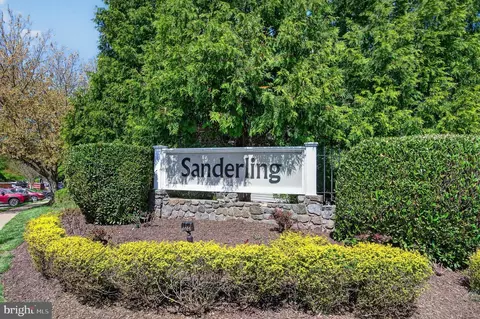 14313 Climbing Rose Way #306, Centreville, VA 20121