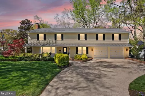 8510 Camden St, Alexandria, VA 22308