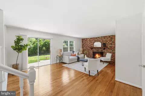 Living - 7783 Tangier Dr, Springfield, VA 22153 photo 3 of 5