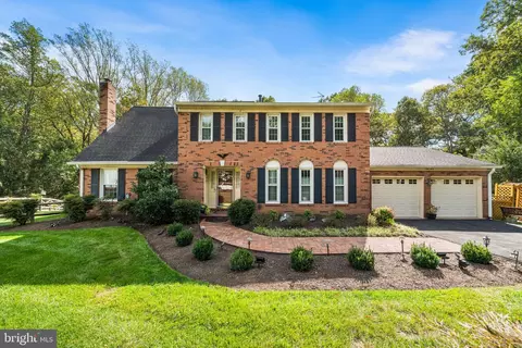 10103 Tamarack Dr, Vienna, VA 22182
