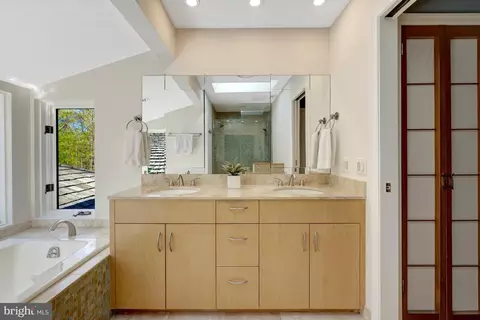 11809 Triple Crown Rd, Reston, VA 20191 photo 32