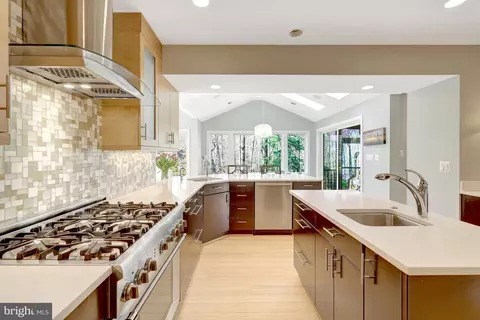 11809 Triple Crown Rd, Reston, VA 20191 photo 23