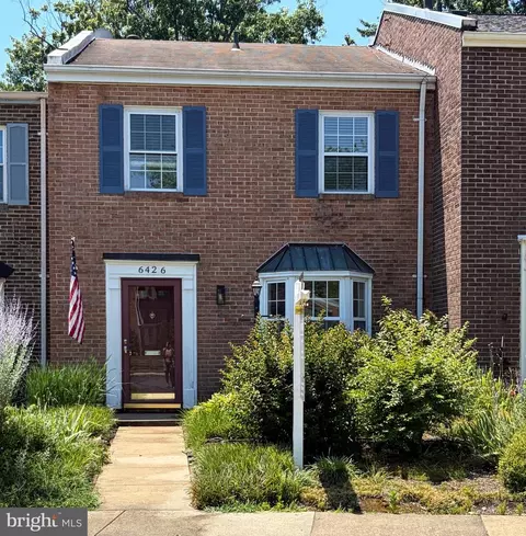 6426 Gildar St, Alexandria, VA 22310