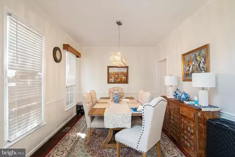 7616 Seabrook Ln, Springfield, VA 22153 photo 8