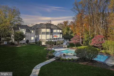 7785 Solitude Ct, Mclean, VA 22102 photo 3