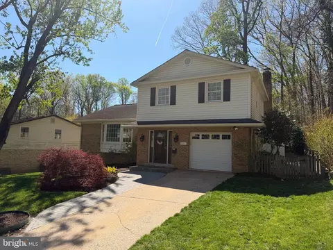 4206 Vicki Ct, Alexandria, VA 22312