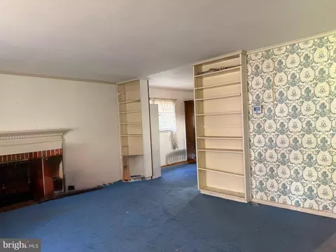 Living - 1107 Dead Run Dr, Mclean, VA 22101 photo 1 of 2