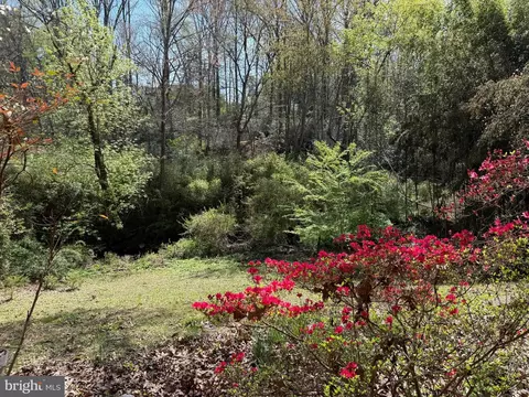Exterior - 1107 Dead Run Dr, Mclean, VA 22101 photo 2 of 2