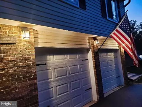 Exterior - 8373 Magic Leaf Rd, Springfield, VA 22153 photo 18 of 19