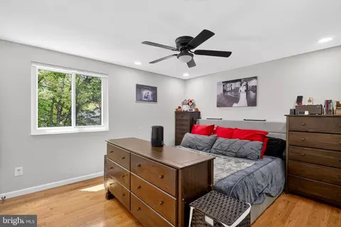 Bedroom - 8373 Magic Leaf Rd, Springfield, VA 22153 photo 2 of 9