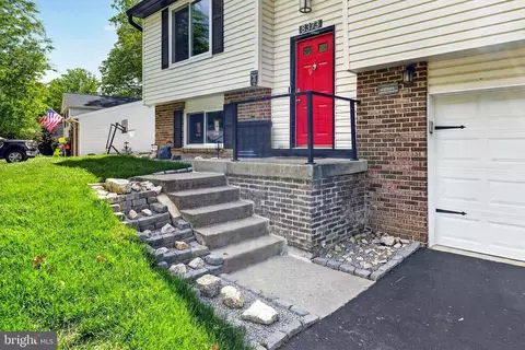 8373 Magic Leaf Rd, Springfield, VA 22153