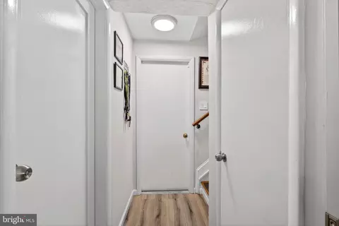 Entry Way - 8373 Magic Leaf Rd, Springfield, VA 22153 photo 2 of 3