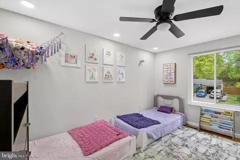 Bedroom - 8373 Magic Leaf Rd, Springfield, VA 22153 photo 5 of 9