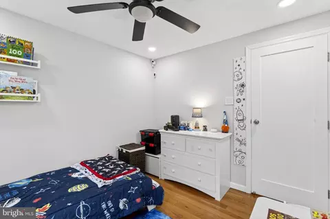 Bedroom - 8373 Magic Leaf Rd, Springfield, VA 22153 photo 8 of 9