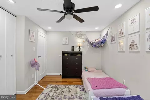 Bedroom - 8373 Magic Leaf Rd, Springfield, VA 22153 photo 4 of 9