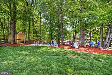 Exterior - 8373 Magic Leaf Rd, Springfield, VA 22153 photo 11 of 19