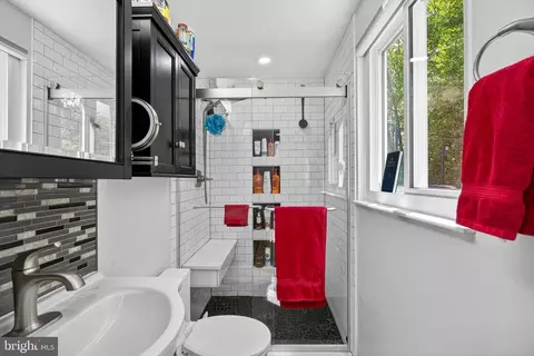Bath - 8373 Magic Leaf Rd, Springfield, VA 22153 photo 1 of 9