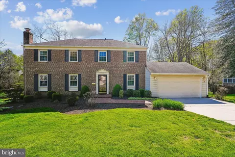 4510 Banff St, Annandale, VA 22003