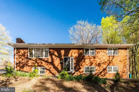 3535 Memorial St, Alexandria, VA 22310