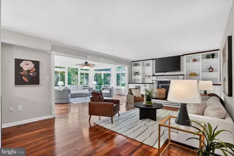 Living - 7801 Huntsman Blvd, Springfield, VA 22153 photo 1 of 2