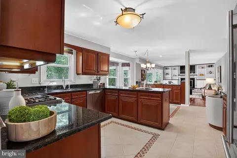 Kitchen - 7801 Huntsman Blvd, Springfield, VA 22153 photo 2 of 4