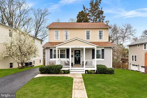 6910 Farragut Ave, Falls Church, VA 22042