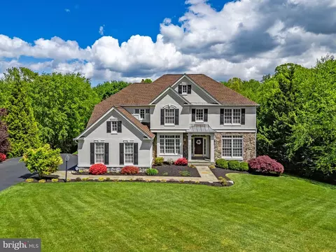 9606 Pemberly Ln, Fairfax Station, VA 22039