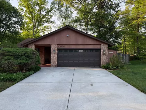 10407 Nellie White Ln, Fairfax, VA 22032