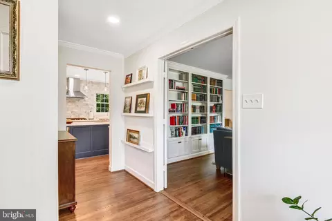 Entry Way - 6600 Kensal Ct, Springfield, VA 22152 photo 2 of 2