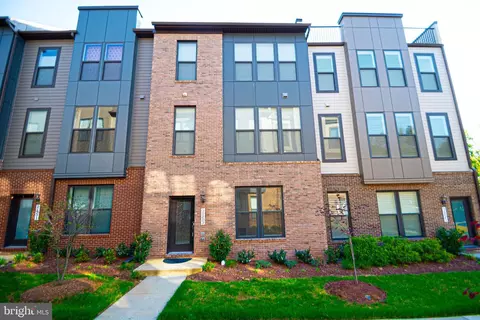 2453 Liberty Loop, Herndon, VA 20171