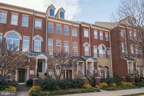 1895 Crescent Park Dr #109A, Reston, VA 20190