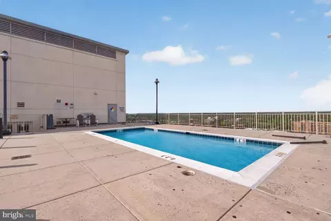Exterior - 2726 Gallows Rd #216, Vienna, VA 22180 photo 3 of 13