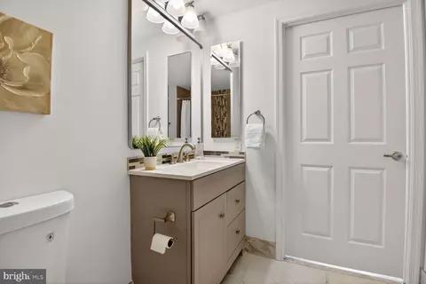 Bath - 2726 Gallows Rd #216, Vienna, VA 22180 photo 2 of 3