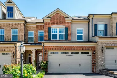 6421 Beatles Ln, Alexandria, VA 22310