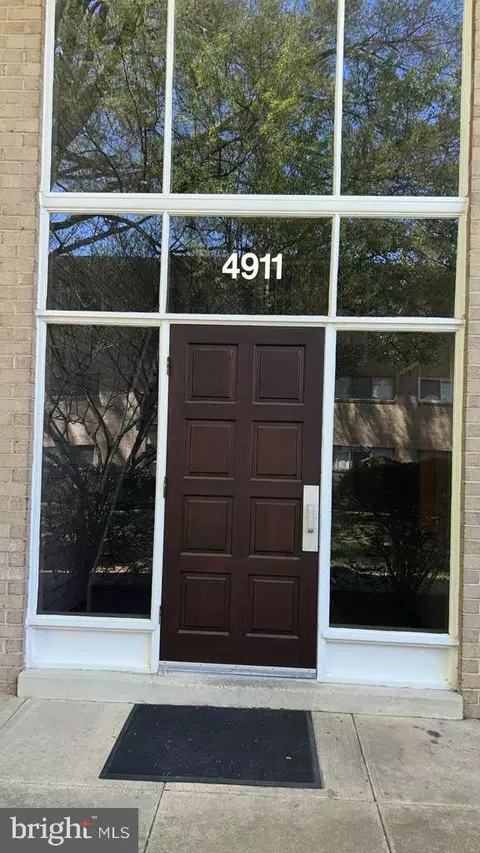 4911 Americana Dr #101, Annandale, VA 22003