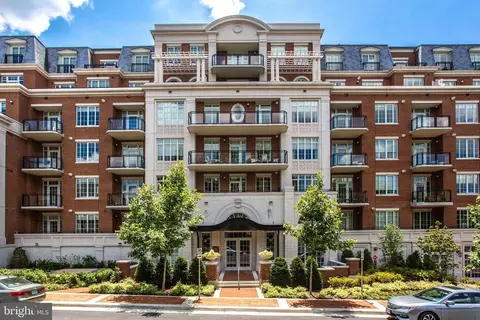 6900 Fleetwood Rd #318, Mclean, VA 22101